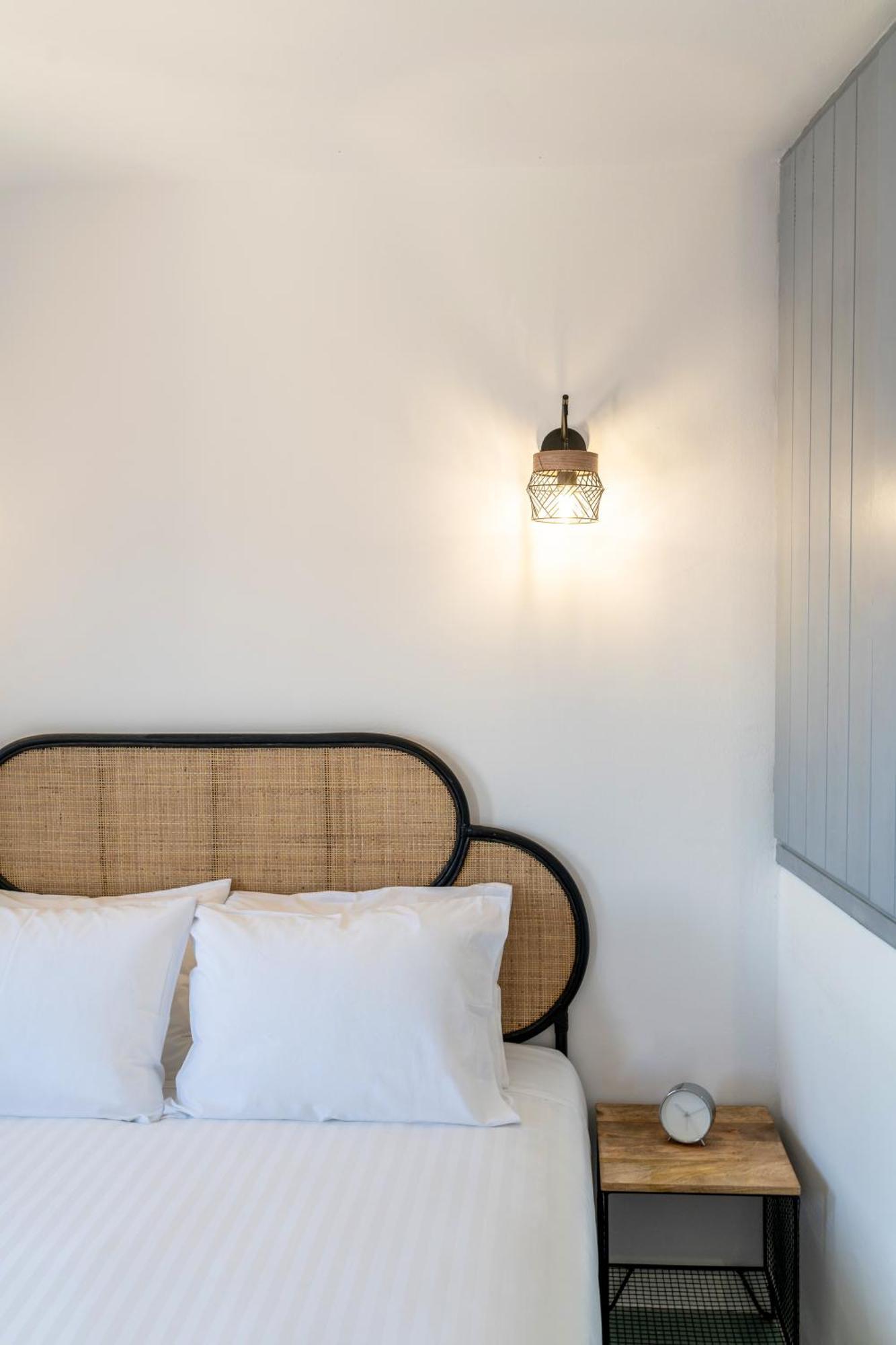 Evanthia Best View Thirassia Island Hotel ภายนอก รูปภาพ